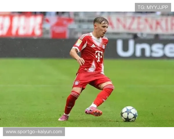 伦纳特卡尔首度进欧冠破门为拜仁一线队打响进球纪录 伦纳特卡尔首度进欧冠破门为拜仁一线队打响进球纪录